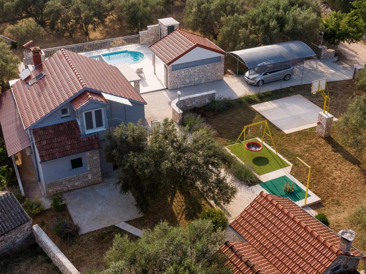 Villa Barbara - Olive Paradise, With Chlorine-Free Pool 벨라루카 외부 사진